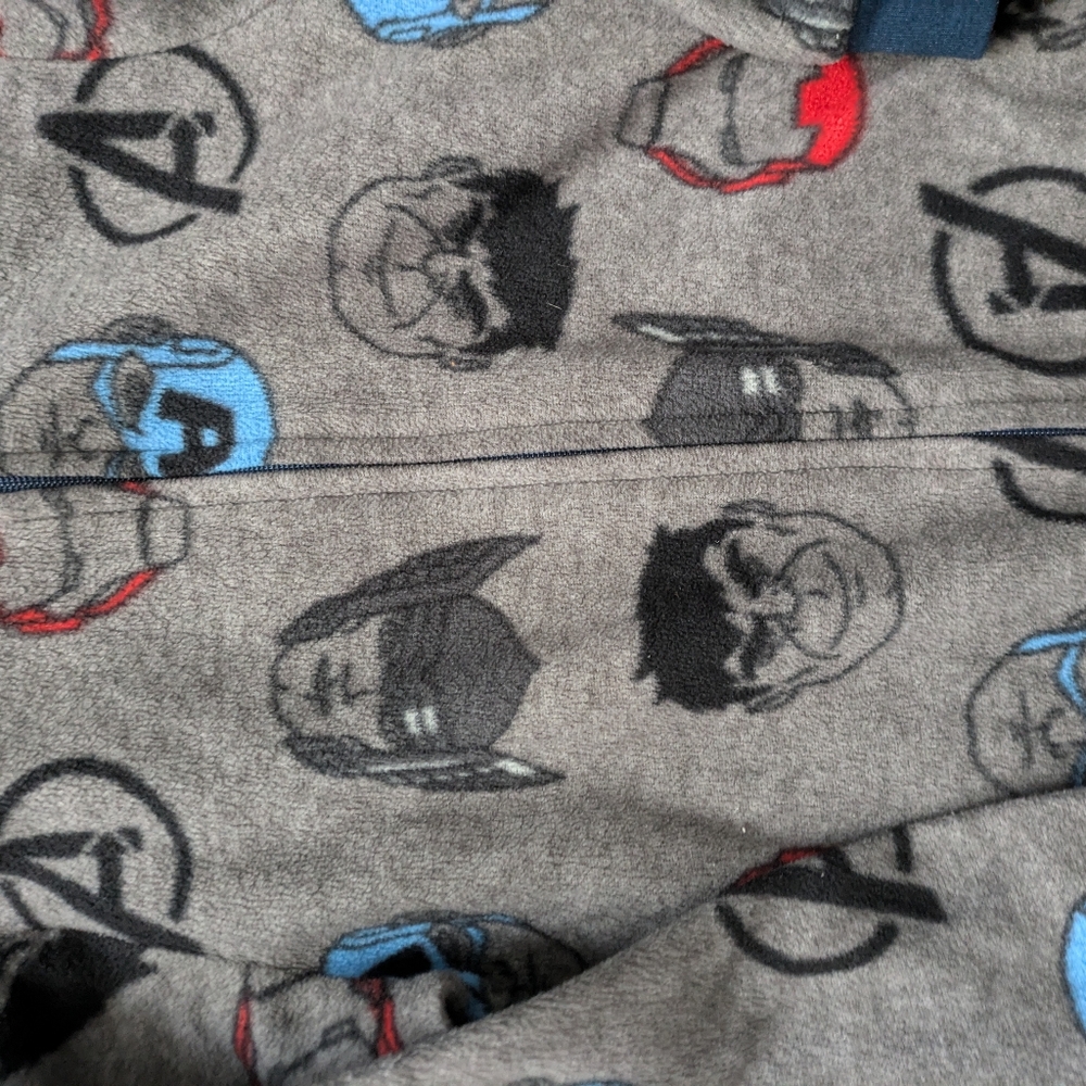 💥5/20$ Zip Up Avengers Polar pajamas 4-5Y